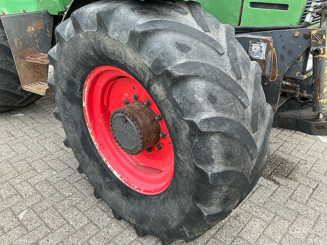 Fendt favorit 612 lsa turbomatik vierwielaangedreven landbouwtractor - afbeelding 4 van  14