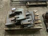 Fendt frontgewicht (9x) - afbeelding 2 van  2