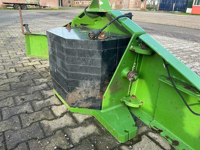 Fendt frontgewicht voorzetapparatuur - afbeelding 3 van  13