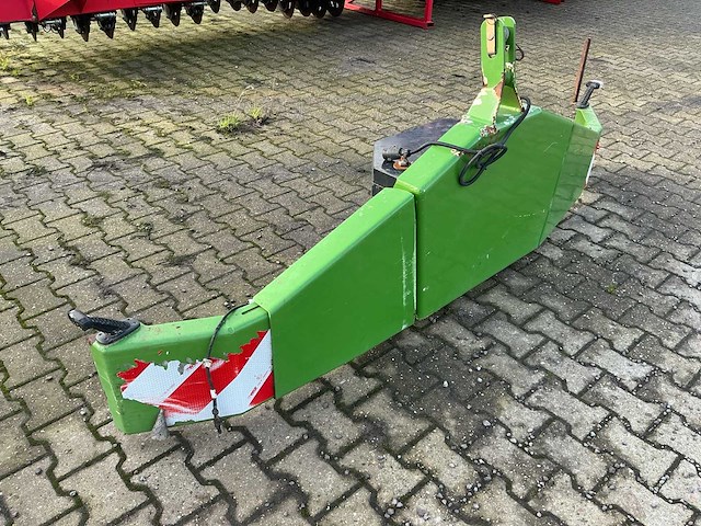 Fendt frontgewicht voorzetapparatuur - afbeelding 7 van  13