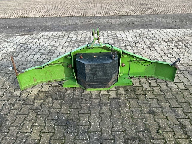 Fendt frontgewicht voorzetapparatuur - afbeelding 9 van  13