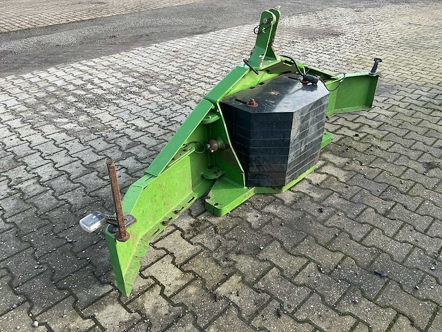Fendt frontgewicht voorzetapparatuur - afbeelding 10 van  13