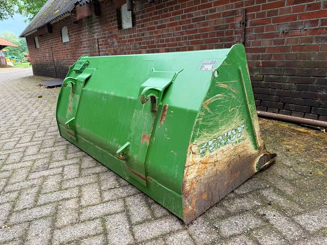 Fendt sg1600 grondbak euro aansluiting - afbeelding 1 van  6