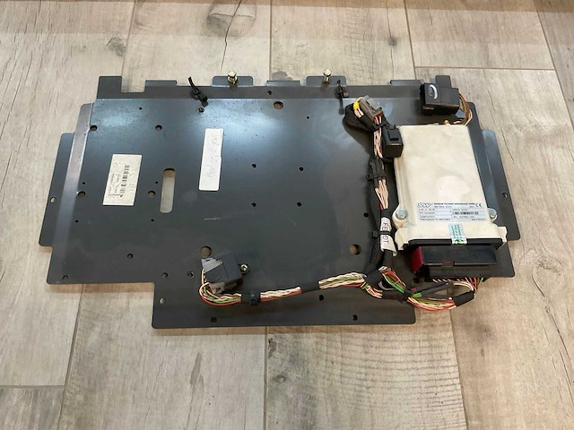 Fendt sw gyrosensor op gps ontvanger frame - afbeelding 1 van  2