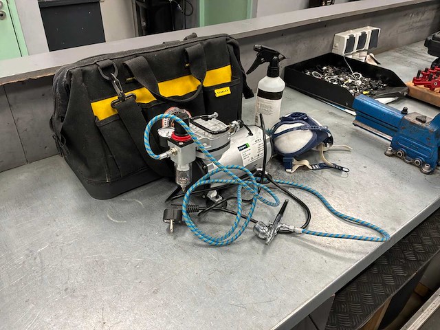 Fengda compressor airbrush set - afbeelding 2 van  2