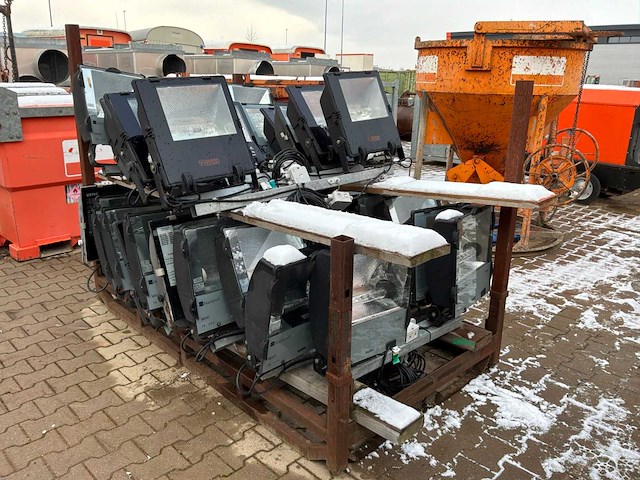 Fenon / vetec / marlanvil / euro / primaelux 400 watt dubbele bouwlamp op steun (18x) - afbeelding 5 van  12