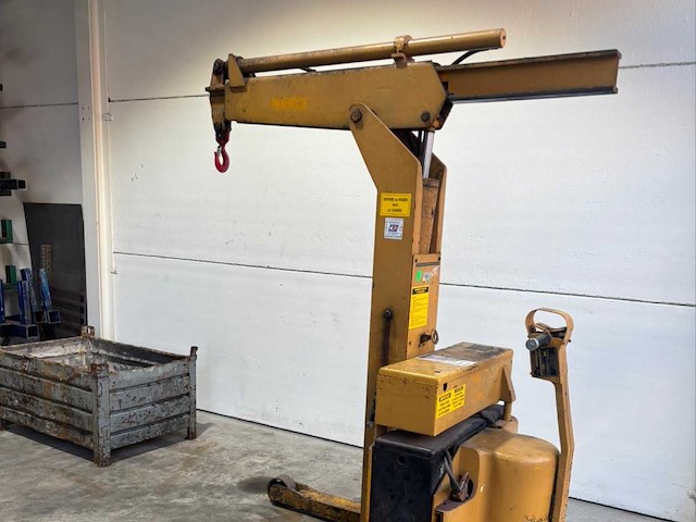 Fenwick wfgv elektrische zelfrijdende werkplaatskraan – 2.000 kg – 525 ah - afbeelding 12 van  13