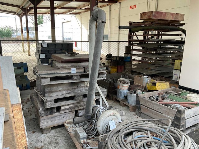 Ferdinand spitznas lasdampafzuiginstallatie - afbeelding 1 van  2