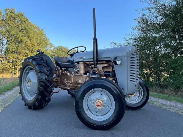 Ferguson 35 "goudbuik" oldtimer tractor - afbeelding 35 van  51