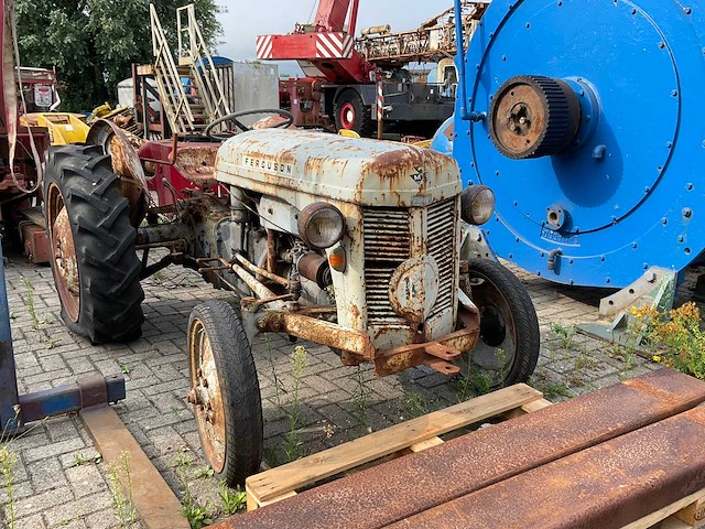 Ferguson oldtimer tractor - afbeelding 2 van  9