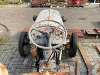 Ferguson oldtimer tractor - afbeelding 5 van  9