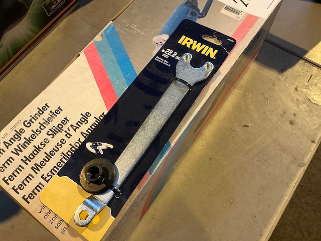 Ferm 319210 haakse slijpmachine - afbeelding 1 van  2