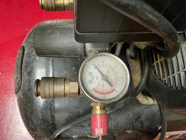 Ferm fco-2050 luchtcompressor - afbeelding 3 van  5