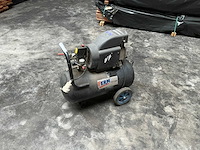 Ferm fco-2050 luchtcompressor - afbeelding 1 van  3