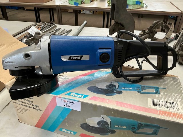 Ferm hs-180 haakse slijpmachine - afbeelding 2 van  5