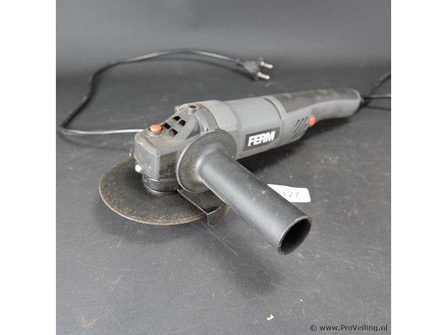 Ferm model agm1133 haakse slijper - afbeelding 1 van  5