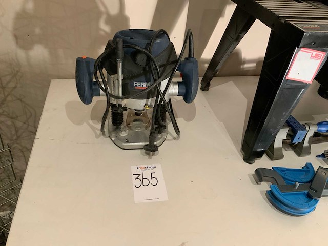 Ferm prm1015 router bovenfrees - afbeelding 1 van  2