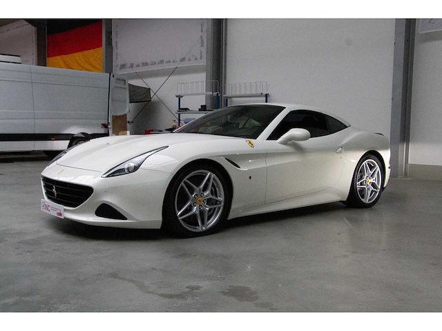 Ferrari - 2014 - f 149 - california - personenauto - afbeelding 1 van  47