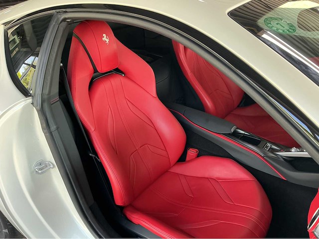 Ferrari - 2018 - 812 - superfast - personenauto - afbeelding 30 van  49