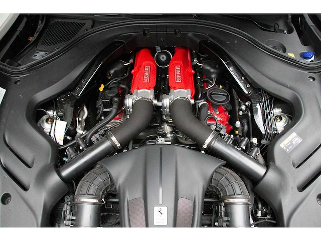 Ferrari - 2021 - roma - coupe - personenauto - afbeelding 34 van  35