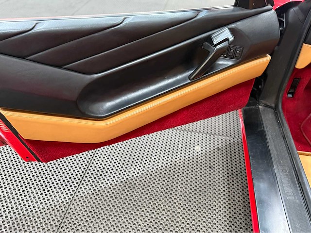 Ferrari - 348 - tb - v8 - personenauto - 1990 - afbeelding 10 van  10