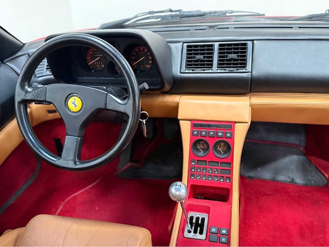 Ferrari - 348 - tb - v8 - personenauto - 1990 - afbeelding 7 van  35