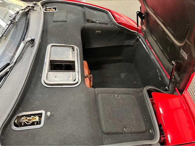 Ferrari - 348 - tb - v8 - personenauto - 1990 - afbeelding 18 van  35