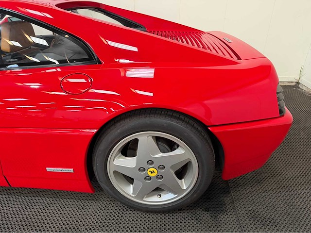 Ferrari - 348 - tb - v8 - personenauto - 1990 - afbeelding 31 van  35