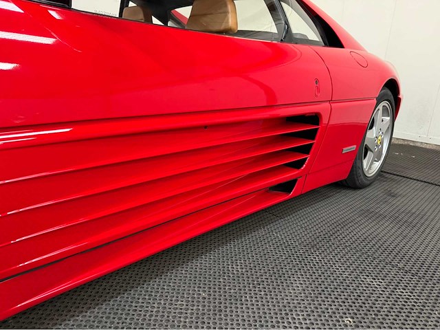 Ferrari - 348 - tb - v8 - personenauto - 1990 - afbeelding 3 van  44