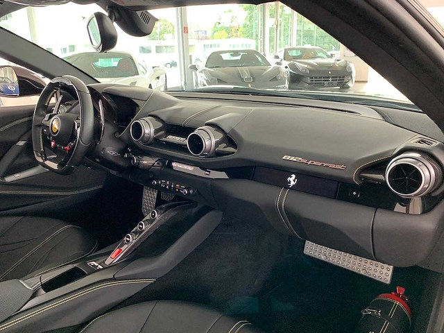 Ferrari - 812 - 6.5 v12 superfast. hele - g-631-hd - 2018 - afbeelding 9 van  20