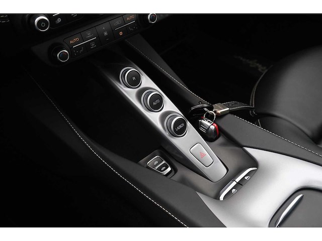 Ferrari - portofino - 3.9 v8 hele - car - 2018|tf-738-t|iaw - afbeelding 15 van  44