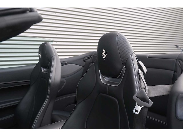 Ferrari - portofino - 3.9 v8 hele - car - 2018|tf-738-t|iaw - afbeelding 33 van  44