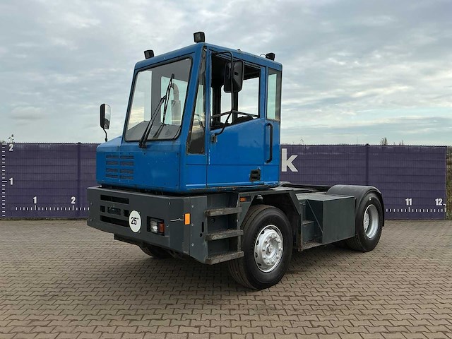 Ferrari - tt2516 - terminal trekker/tractor - afbeelding 1 van  13