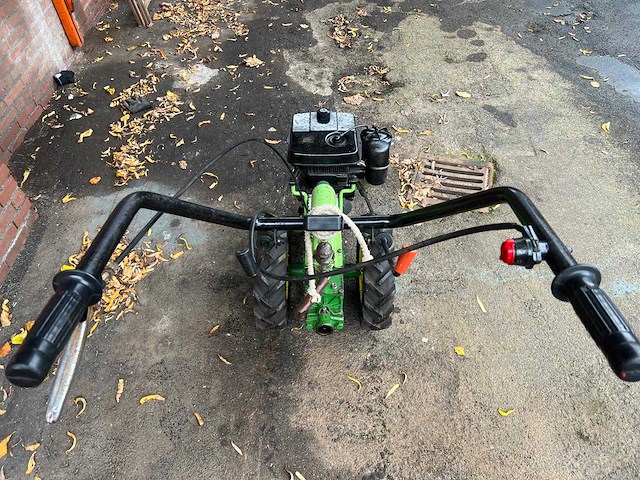 Ferrari 300 grondfrees - afbeelding 4 van  8