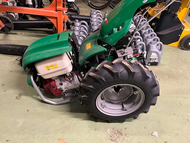 Ferrari 338 tweewielaangedreven landbouwtractor - afbeelding 3 van  9