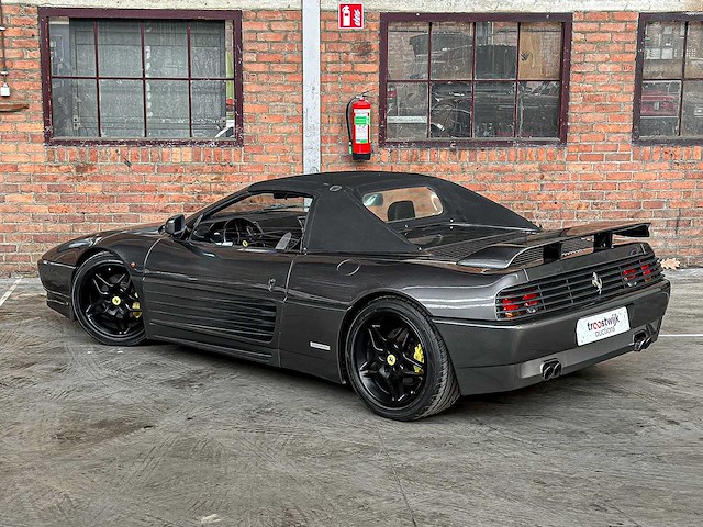 Ferrari 348 spider 3.4 v8 320pk 1993 (33.000 km) youngtimer - afbeelding 7 van  33