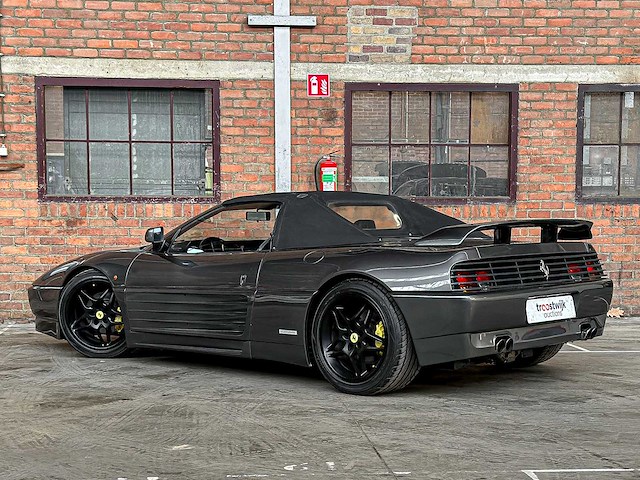 Ferrari 348 spider 3.4 v8 320pk 1993 (33.000 km) youngtimer - afbeelding 8 van  33