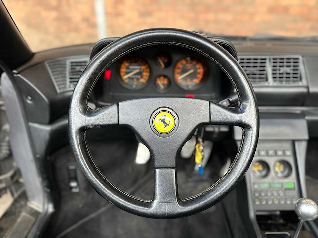 Ferrari 348 spider 3.4 v8 320pk 1993 (33.000 km) youngtimer - afbeelding 13 van  33