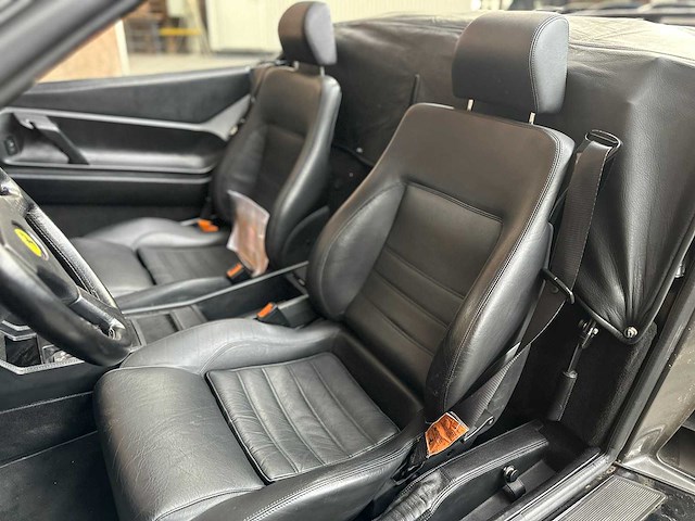 Ferrari 348 spider 3.4 v8 320pk 1993 (33.000 km) youngtimer - afbeelding 21 van  33