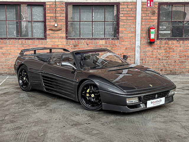 Ferrari 348 spider 3.4 v8 320pk 1993 (33.000 km) youngtimer - afbeelding 31 van  33