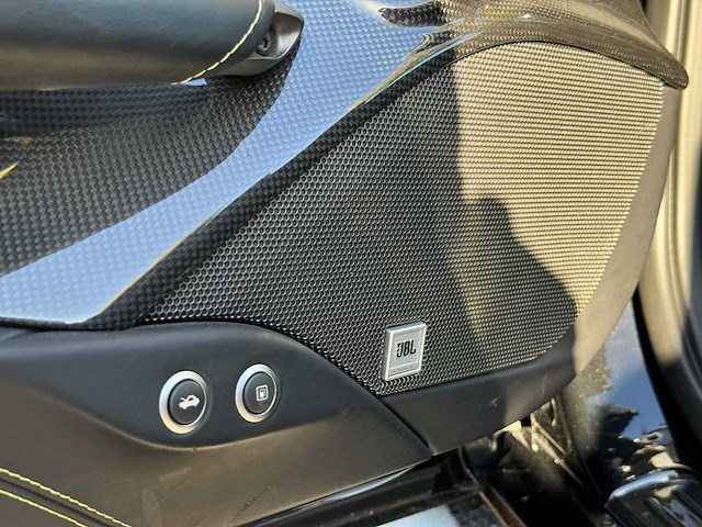 Ferrari 488 spider hele 3.9 v8 -full carbon- 670pk 2018 - afbeelding 29 van  59