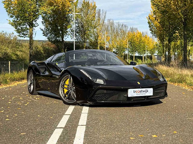 Ferrari 488 spider hele 3.9 v8 -full carbon- 670pk 2018 - afbeelding 13 van  49