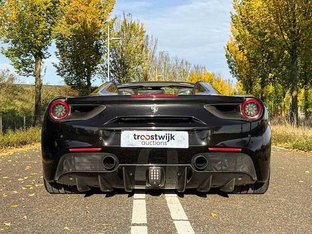 Ferrari 488 spider hele 3.9 v8 -full carbon- 670pk 2018 - afbeelding 49 van  49