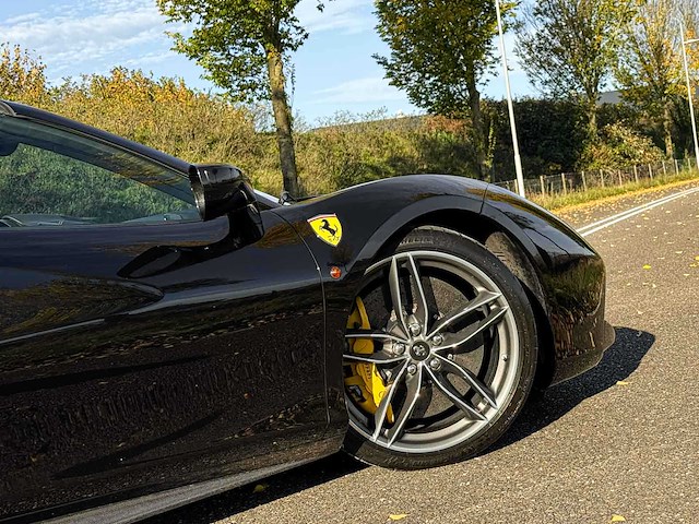 Ferrari 488 spider hele 3.9 v8 -full carbon- 670pk 2018 - afbeelding 8 van  46