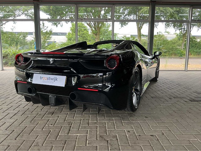 Ferrari 488 spider hele | 3.9 v8 biturbo | 2018 | 670 hp | full carbon | power15 to 05/2027 | gfg-98-p | 39.000 km | marge auto - afbeelding 10 van  51