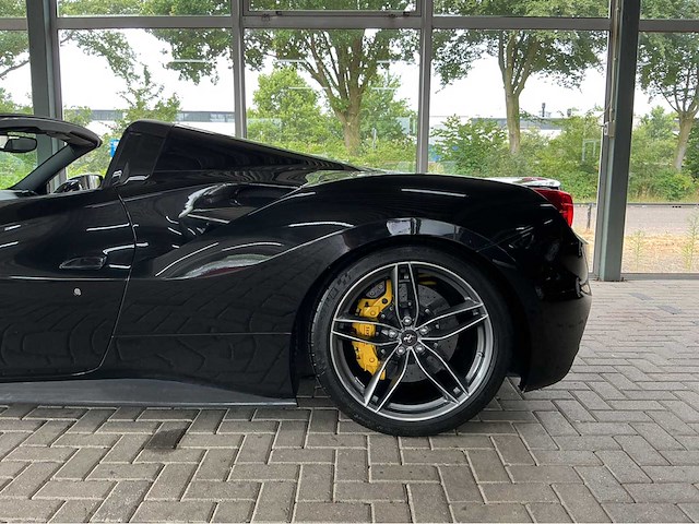 Ferrari 488 spider hele | 3.9 v8 biturbo | 2018 | 670 hp | full carbon | power15 to 05/2027 | gfg-98-p | 39.000 km | marge auto - afbeelding 15 van  51