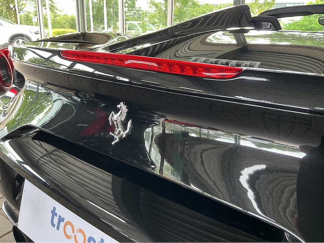 Ferrari 488 spider hele | 3.9 v8 biturbo | 2018 | 670 hp | full carbon | power15 to 05/2027 | gfg-98-p | 39.000 km | marge auto - afbeelding 18 van  51