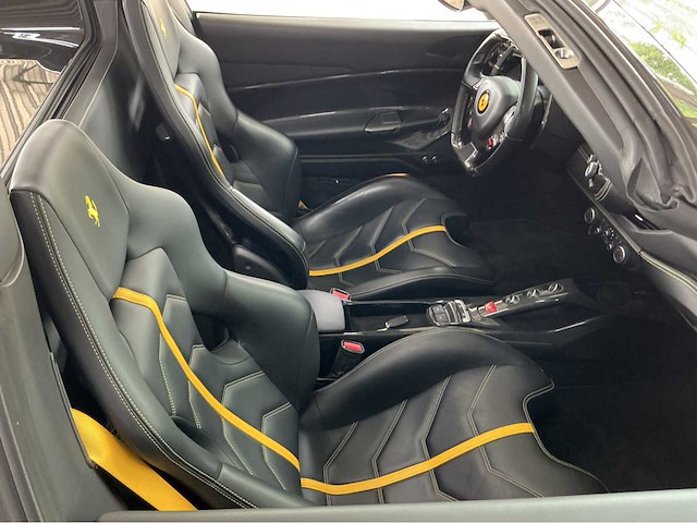Ferrari 488 spider hele | 3.9 v8 biturbo | 2018 | 670 hp | full carbon | power15 to 05/2027 | gfg-98-p | 39.000 km | marge auto - afbeelding 31 van  51