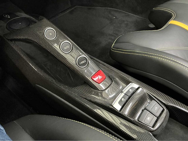 Ferrari 488 spider hele | 3.9 v8 biturbo | 2018 | 670 hp | full carbon | power15 to 05/2027 | gfg-98-p | 39.000 km | marge auto - afbeelding 38 van  51