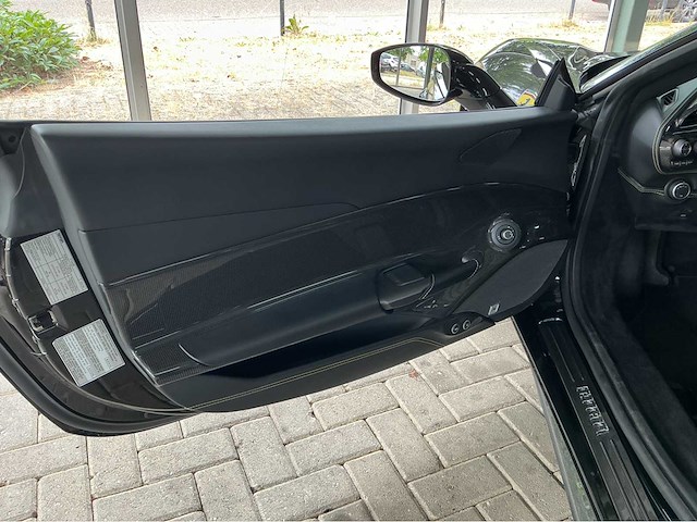 Ferrari 488 spider hele | 3.9 v8 biturbo | 2018 | 670 hp | full carbon | power15 to 05/2027 | gfg-98-p | 39.000 km | marge auto - afbeelding 48 van  51